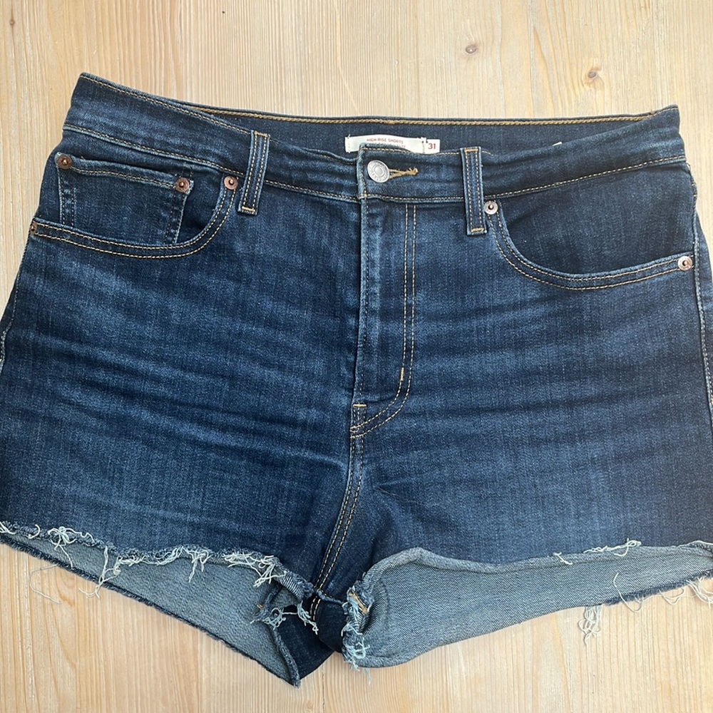 Levi’s - High Rise Shorts - Picture 3 of 8